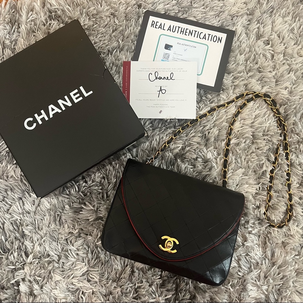 CHANEL Round Flap Bag